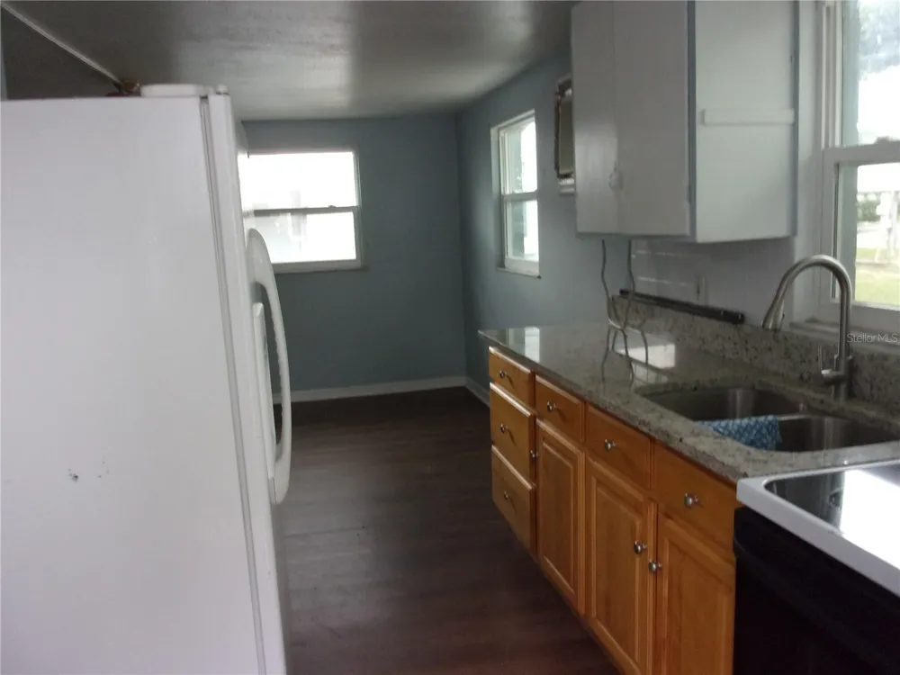 5206 7TH STREET Zephyrhills, FL 33542