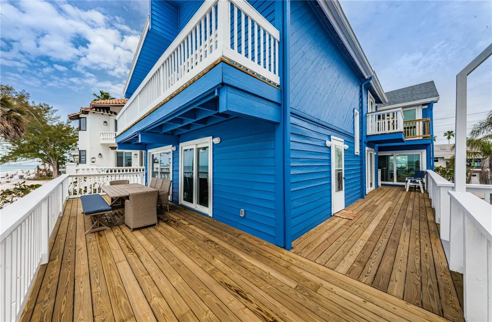 8432 W GULF BOULEVARD #Sailfish Treasure Island, FL 33706