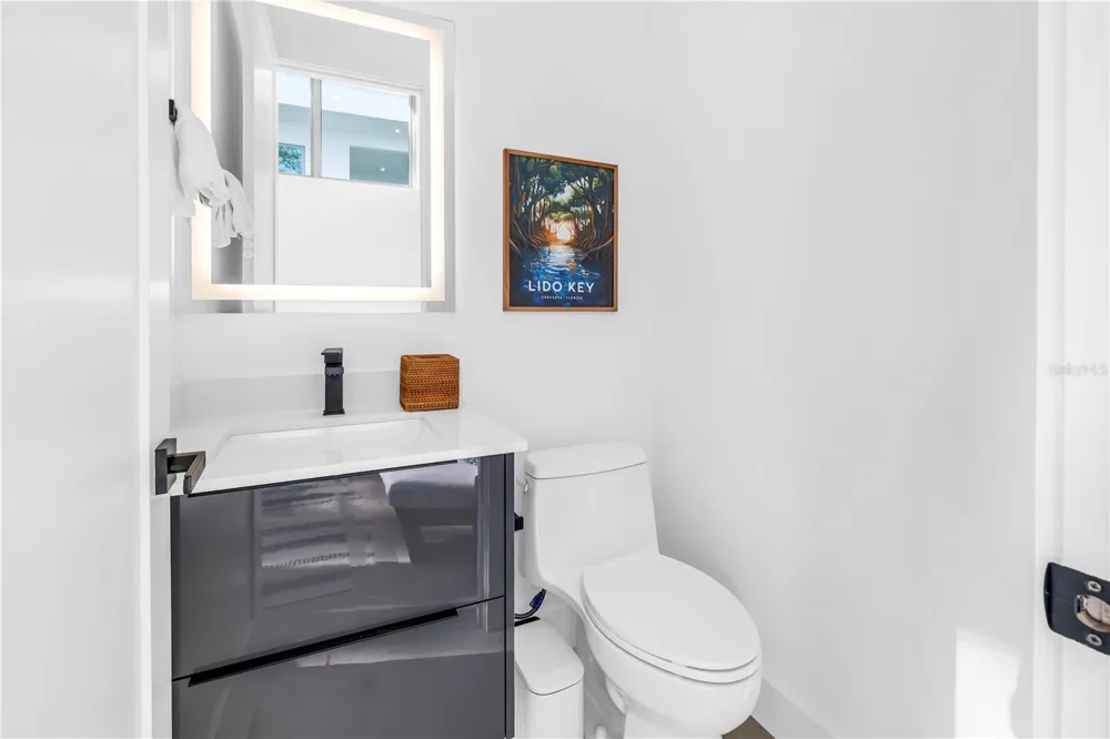 2258 ARLINGTON STREET Sarasota, FL 34239