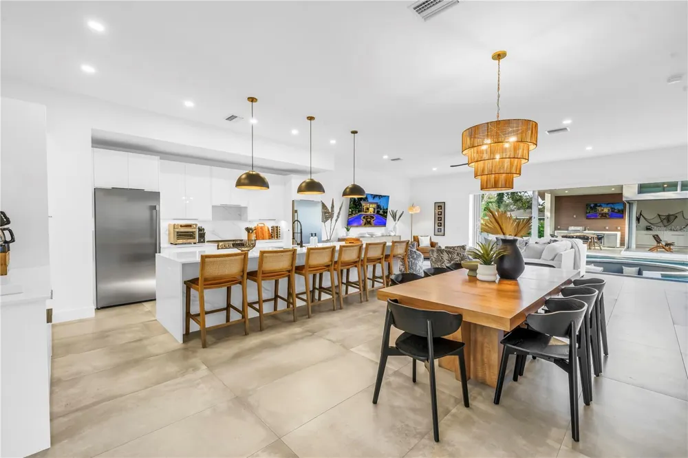 2258 ARLINGTON STREET Sarasota, FL 34239