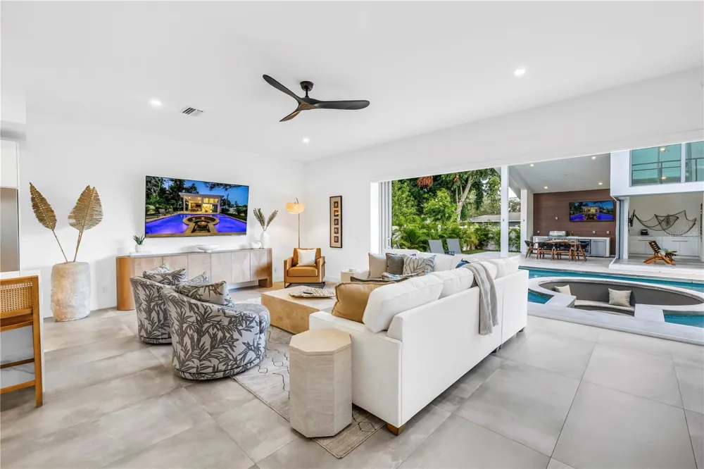 2258 ARLINGTON STREET Sarasota, FL 34239