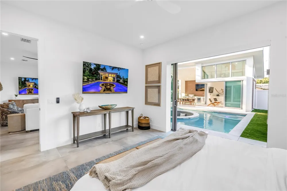2258 ARLINGTON STREET Sarasota, FL 34239