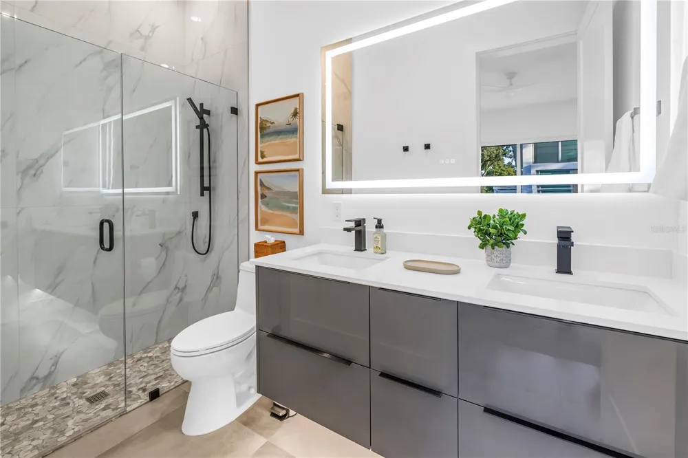 2258 ARLINGTON STREET Sarasota, FL 34239
