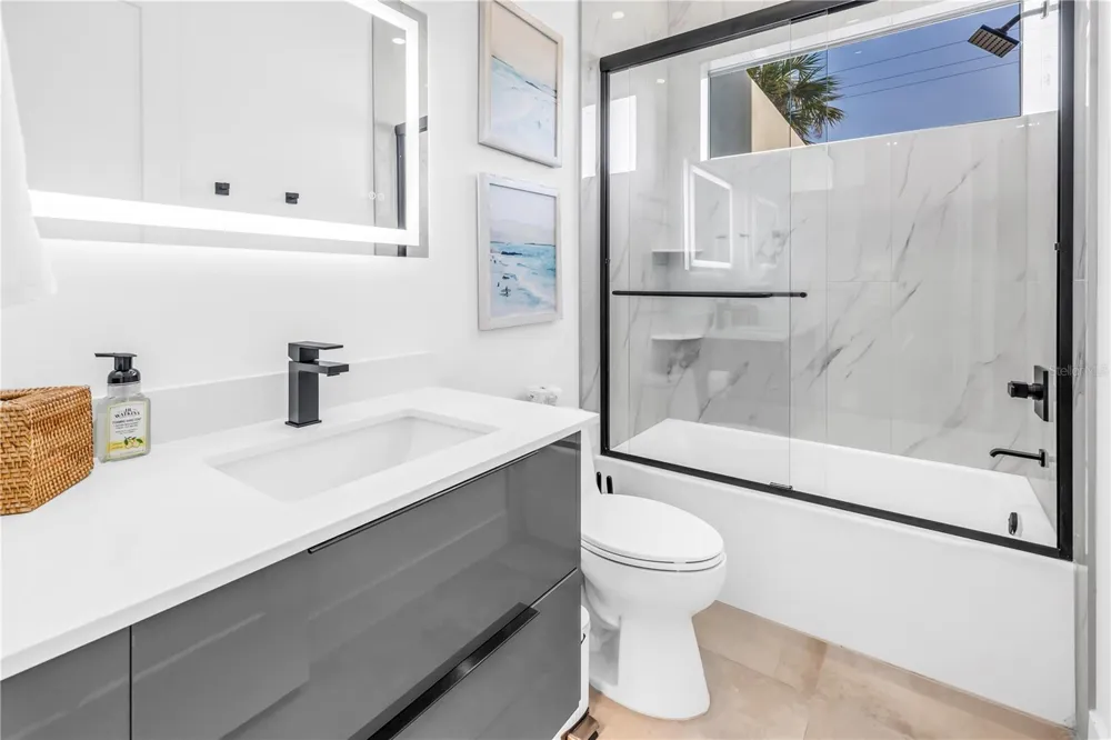2258 ARLINGTON STREET Sarasota, FL 34239