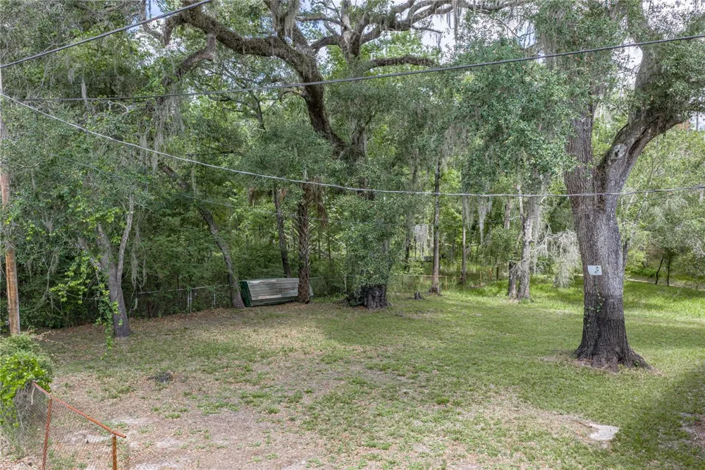 33065 CEDONIA ROAD Dade City, FL 33523