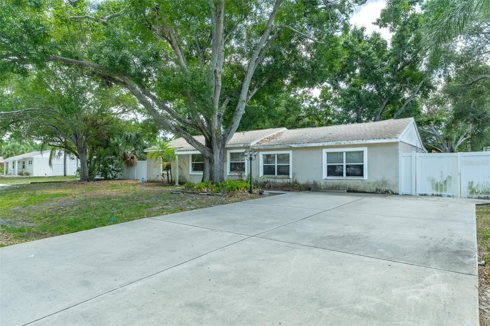 4416 W ANITA BOULEVARD Tampa, FL 33611