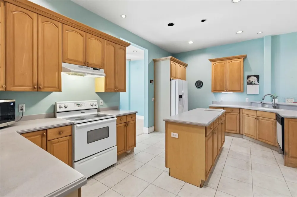 31243 BEAR POND DRIVE Sorrento, FL 32776