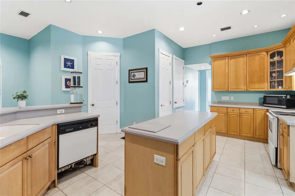 31243 BEAR POND DRIVE Sorrento, FL 32776