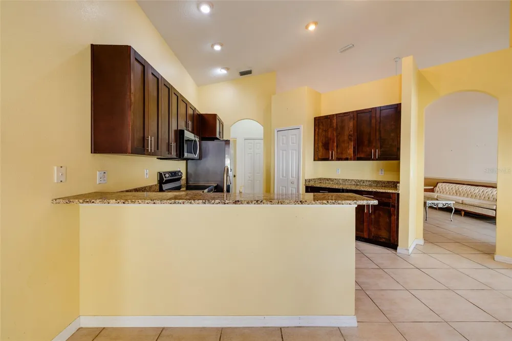 1805 WOOD BEND STREET Tarpon Springs, FL 34689