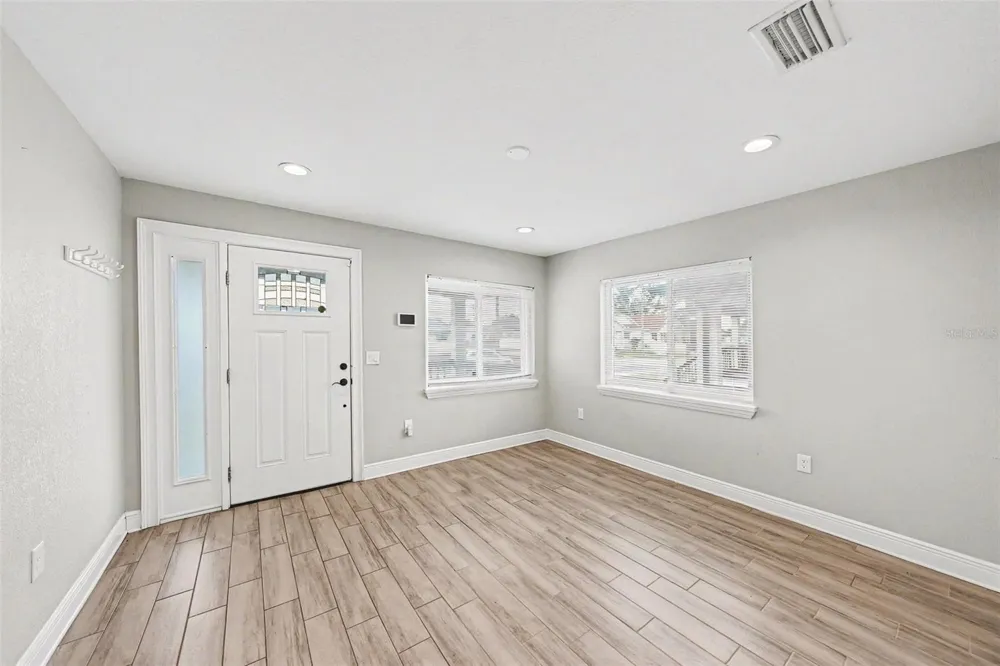 2619 W ST CONRAD Tampa, FL 33607