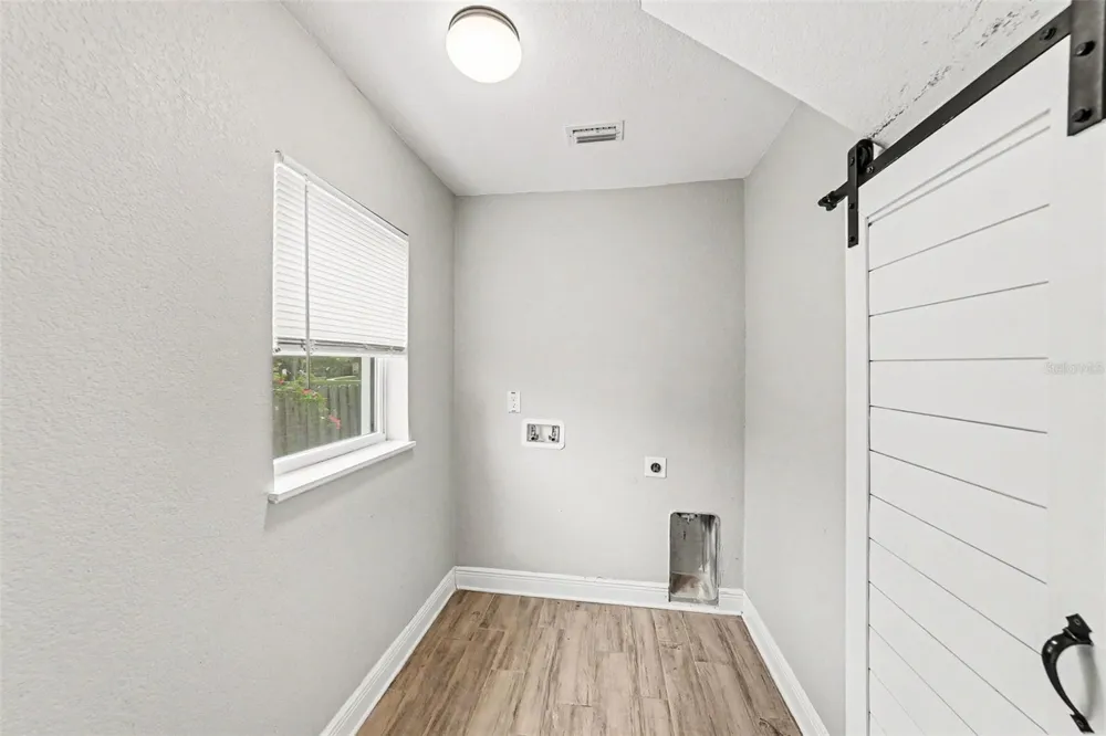 2619 W ST CONRAD Tampa, FL 33607