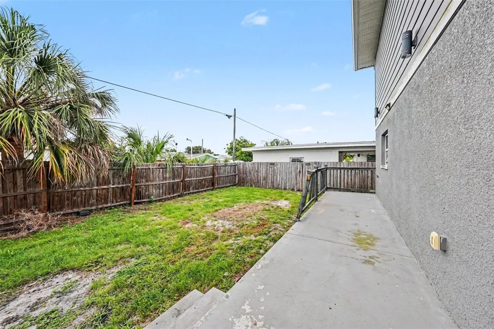 2619 W ST CONRAD Tampa, FL 33607