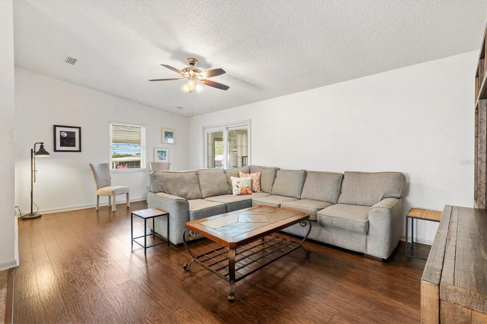 1534 HILLCREST DRIVE Lady Lake, FL 32159