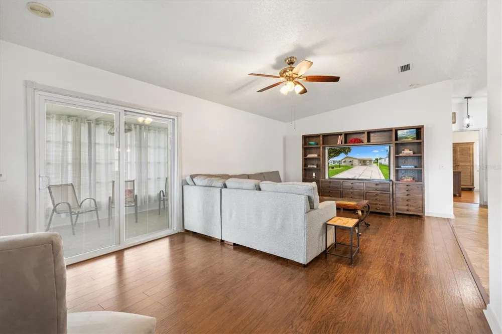 1534 HILLCREST DRIVE Lady Lake, FL 32159
