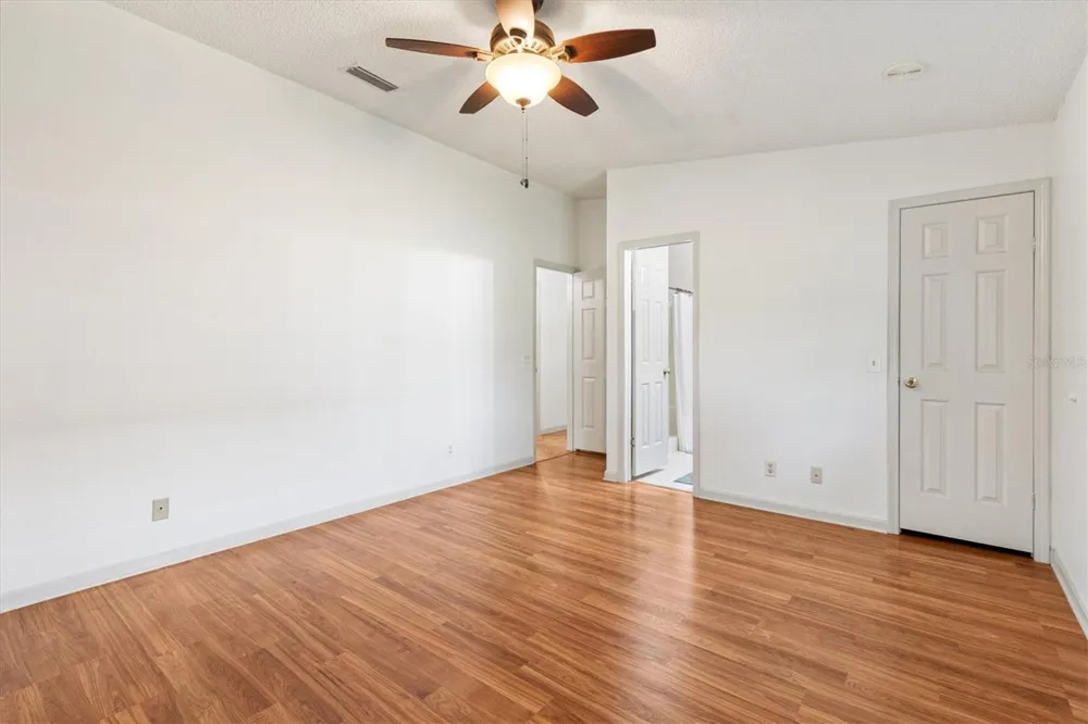 1534 HILLCREST DRIVE Lady Lake, FL 32159
