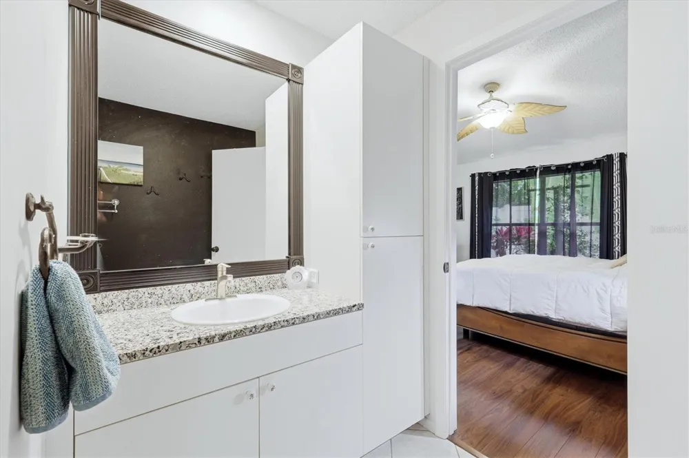 608 TYSON TERRACE #8 Venice, FL 34285