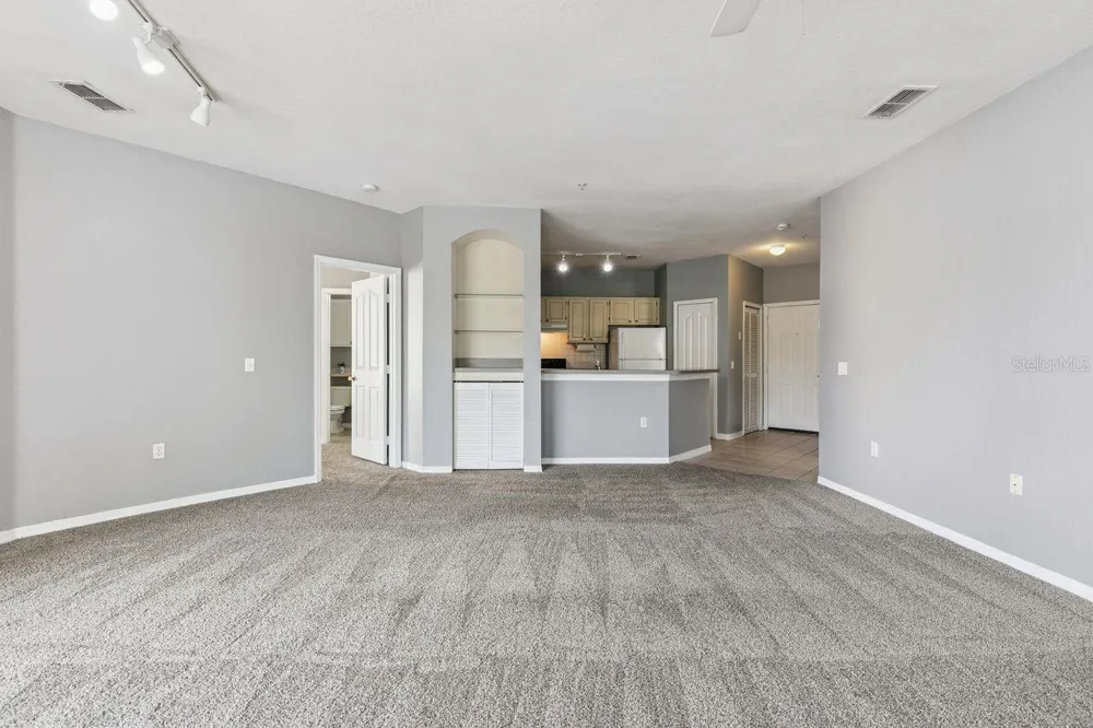 1440 LAKE SHADOW CIRCLE #8201 Maitland, FL 32751