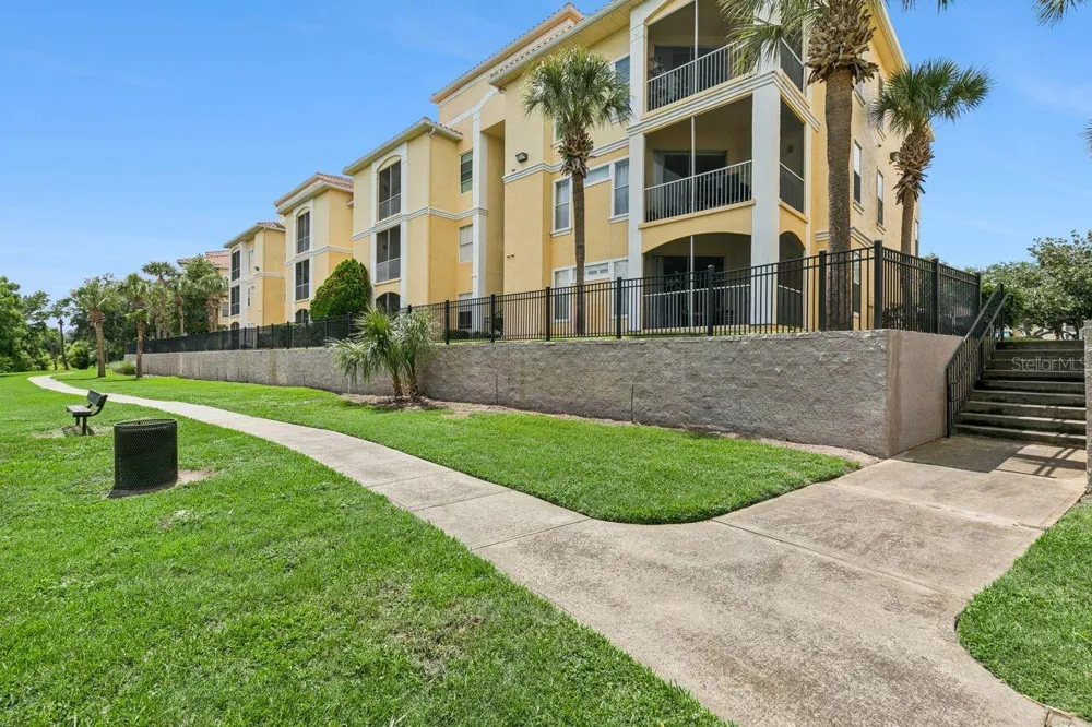 1440 LAKE SHADOW CIRCLE #8201 Maitland, FL 32751