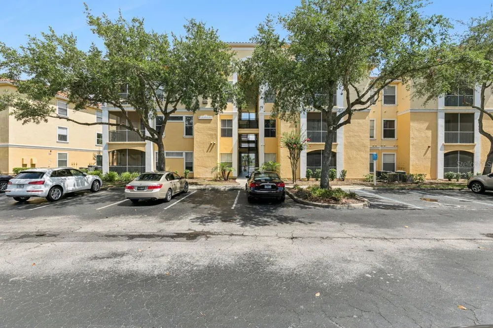 1440 LAKE SHADOW CIRCLE #8201 Maitland, FL 32751