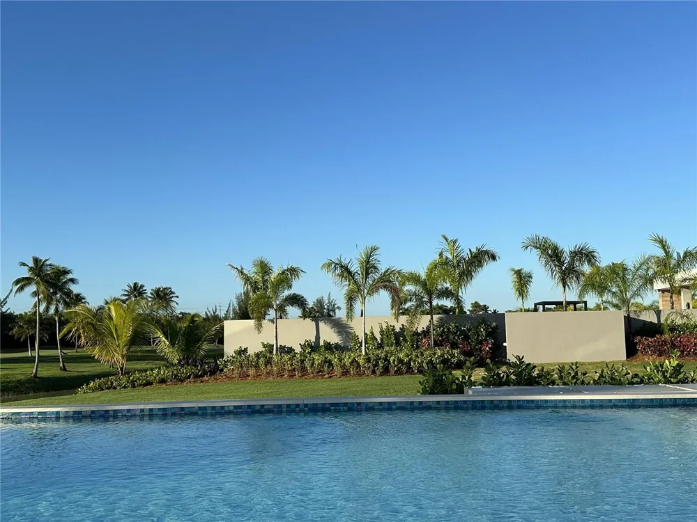 15 THE ISLES AT DORADO BEACH Dorado, PR 00646