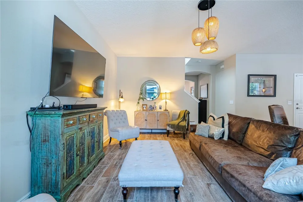 1908 W NASSAU STREET Tampa, FL 33607