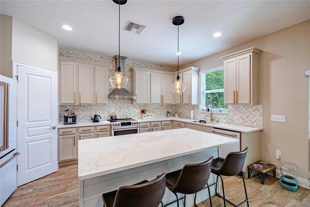 1908 W NASSAU STREET Tampa, FL 33607