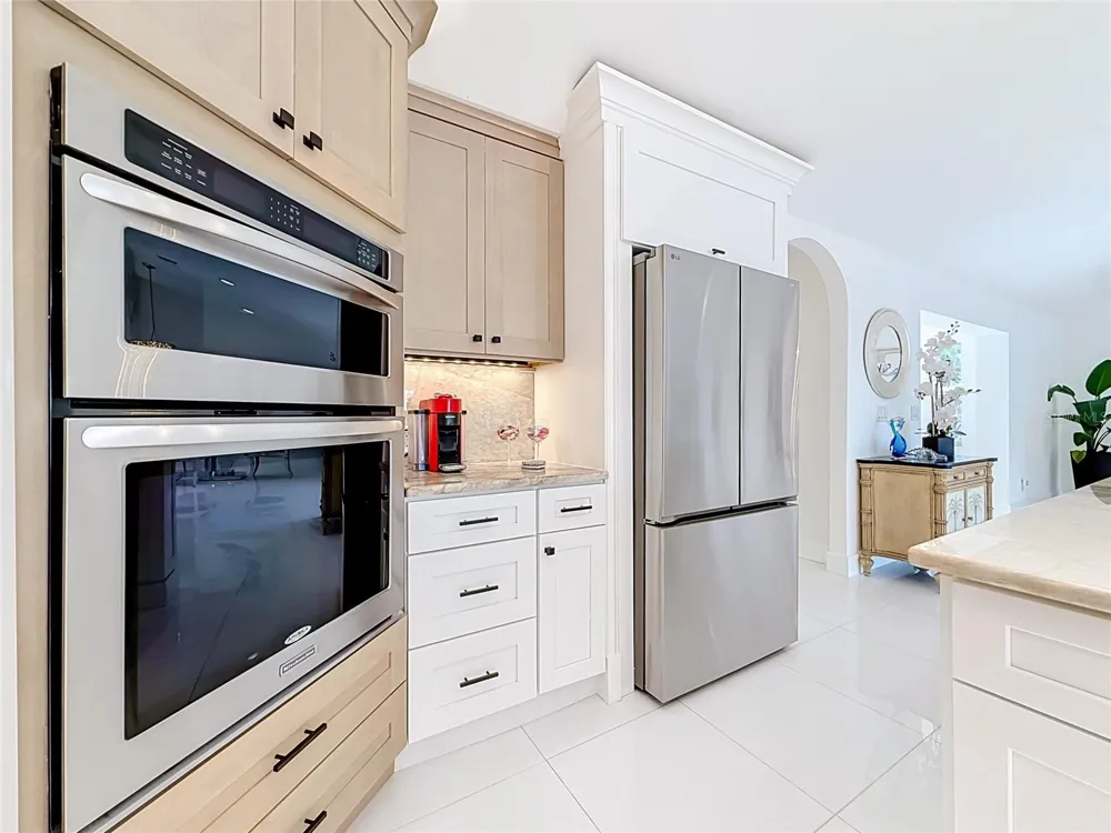324 LEEWARD ISLAND Clearwater Beach, FL 33767