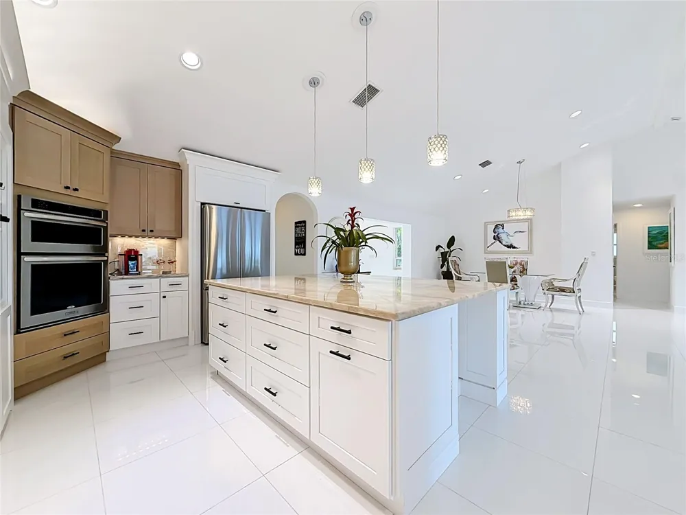 324 LEEWARD ISLAND Clearwater Beach, FL 33767