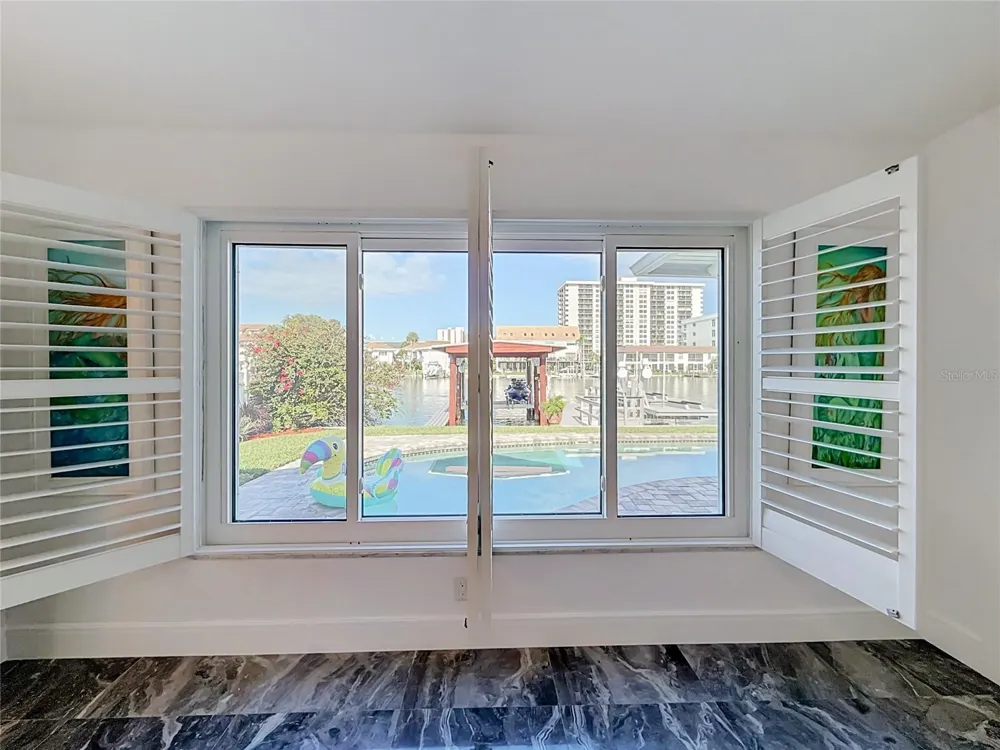 324 LEEWARD ISLAND Clearwater Beach, FL 33767