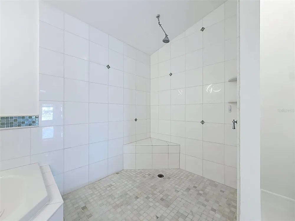 324 LEEWARD ISLAND Clearwater Beach, FL 33767