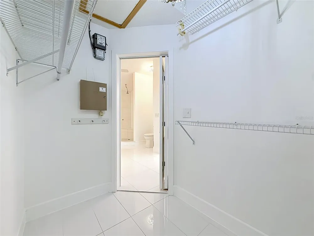 324 LEEWARD ISLAND Clearwater Beach, FL 33767