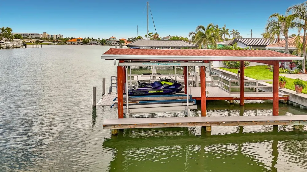 324 LEEWARD ISLAND Clearwater Beach, FL 33767