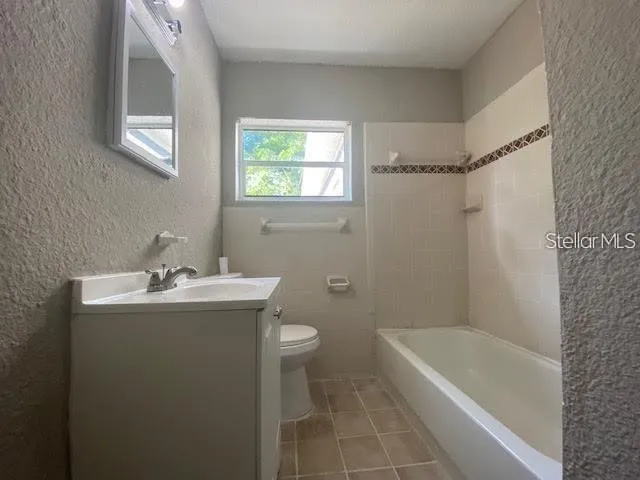 907 COLUMBIA STREET Orlando, FL 32805
