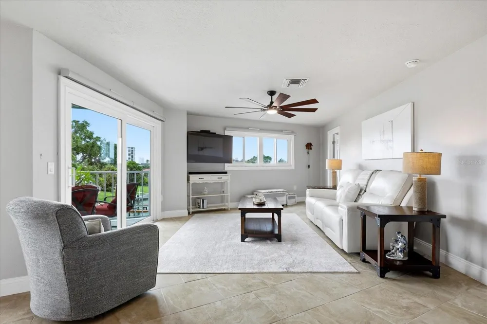 610 ISLAND WAY #201 Clearwater Beach, FL 33767