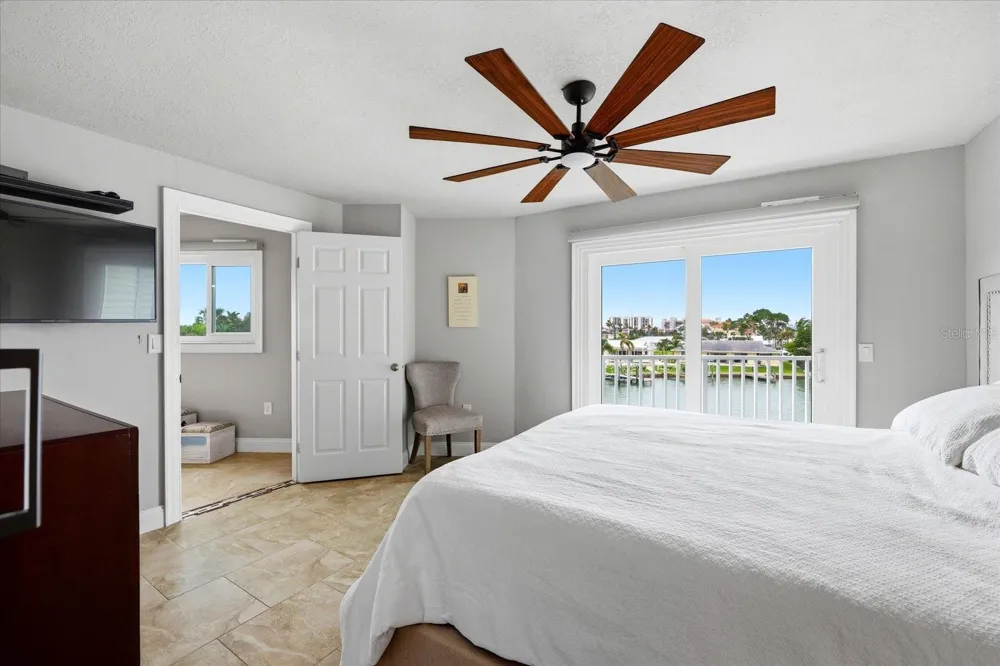 610 ISLAND WAY #201 Clearwater Beach, FL 33767