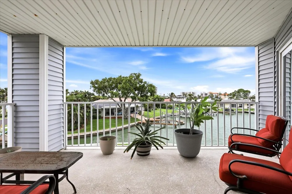 610 ISLAND WAY #201 Clearwater Beach, FL 33767