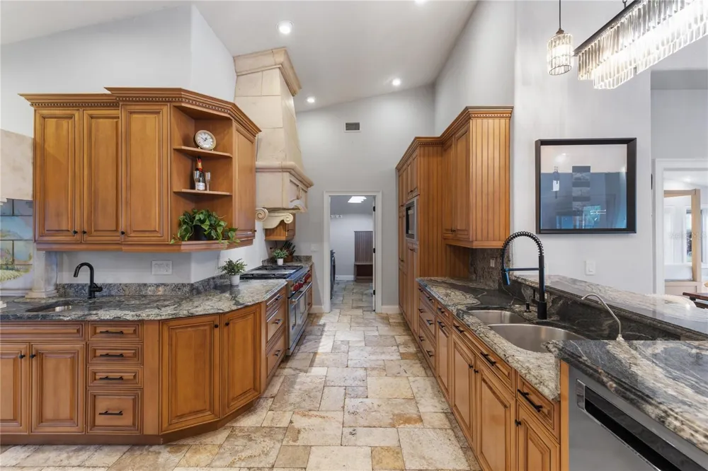 2201 COVE COURT Longwood, FL 32779