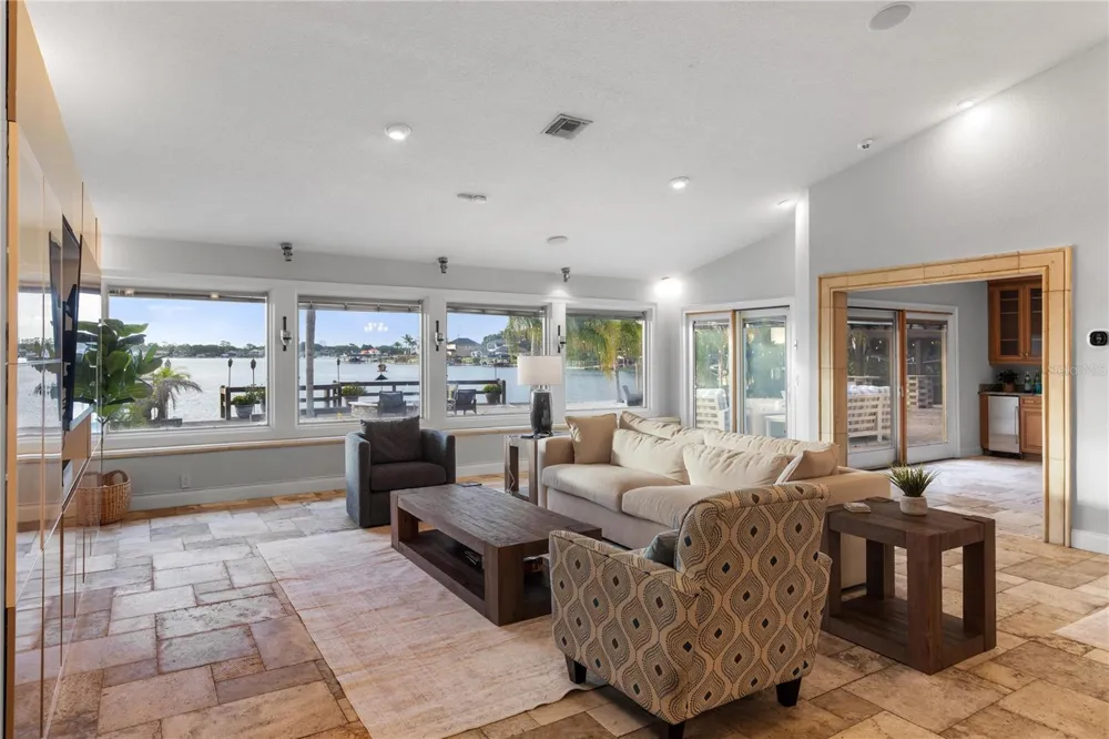 2201 COVE COURT Longwood, FL 32779