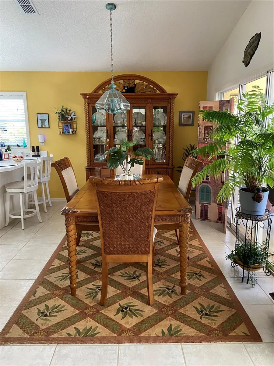 5406 83RD TERRACE E Sarasota, FL 34243
