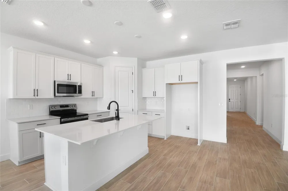 159 WATERSTONE LOOP Tavares, FL 32778