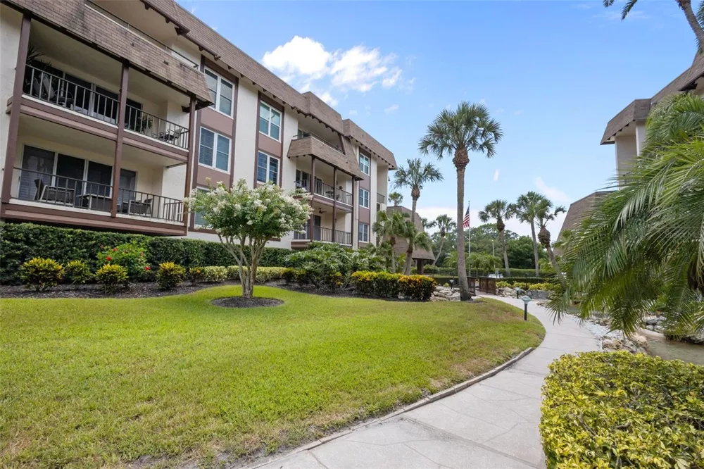 3021 COUNTRYSIDE BOULEVARD #21A Clearwater, FL 33761