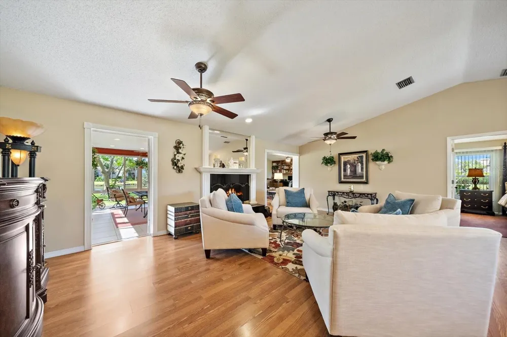 4352 KINGSTON LOOP Sarasota, FL 34238
