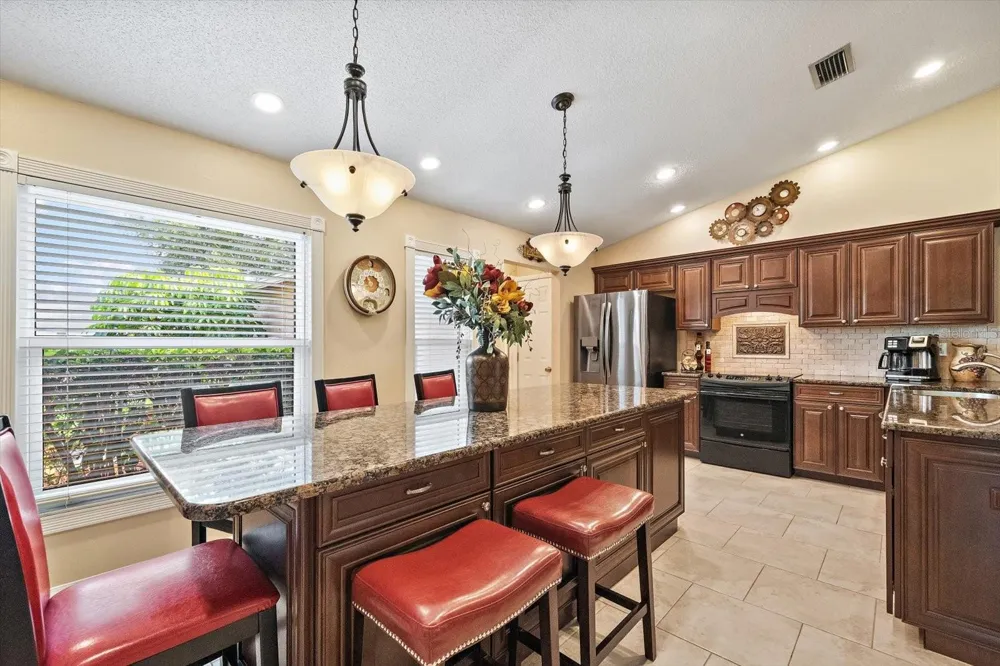 4352 KINGSTON LOOP Sarasota, FL 34238
