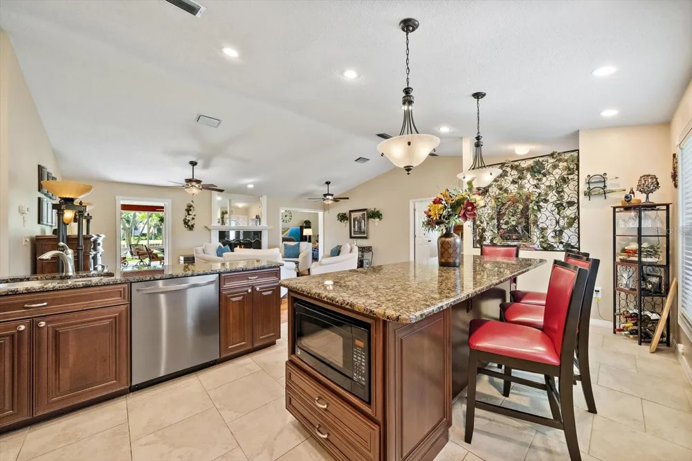 4352 KINGSTON LOOP Sarasota, FL 34238