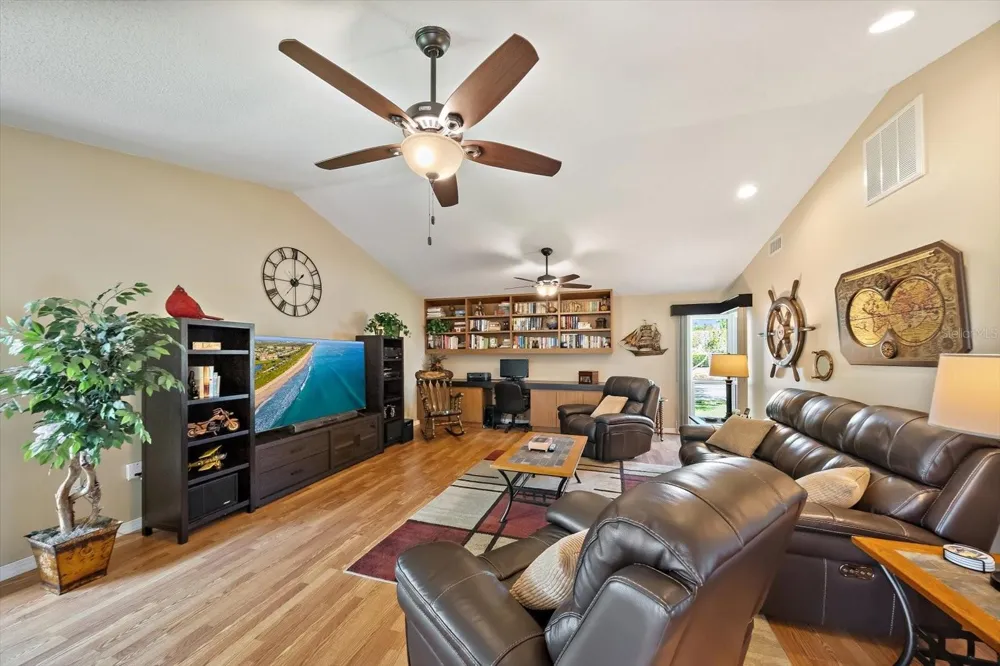 4352 KINGSTON LOOP Sarasota, FL 34238