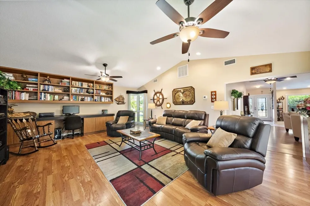 4352 KINGSTON LOOP Sarasota, FL 34238