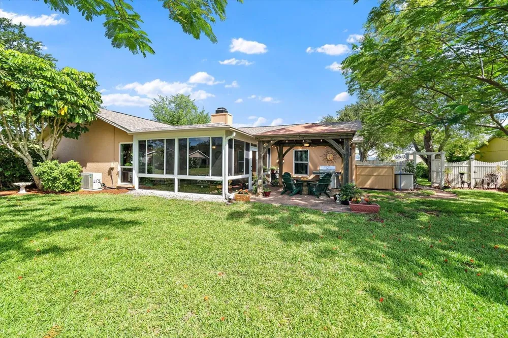 4352 KINGSTON LOOP Sarasota, FL 34238