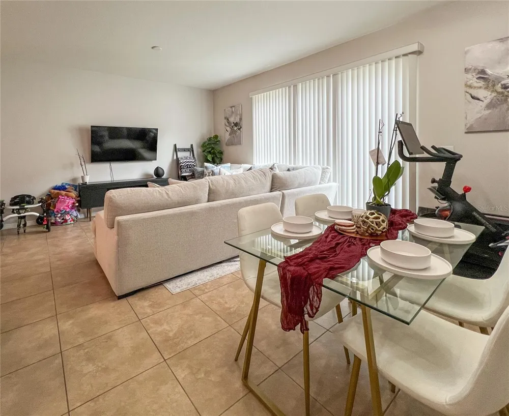 772 SPRING FLOWERS TRAIL Brandon, FL 33511