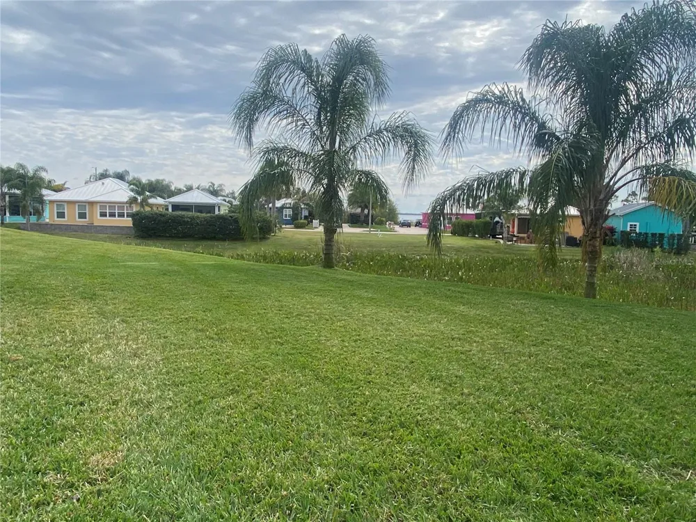 3254 RED TAIL HAWK DRIVE Polk City, FL 33868
