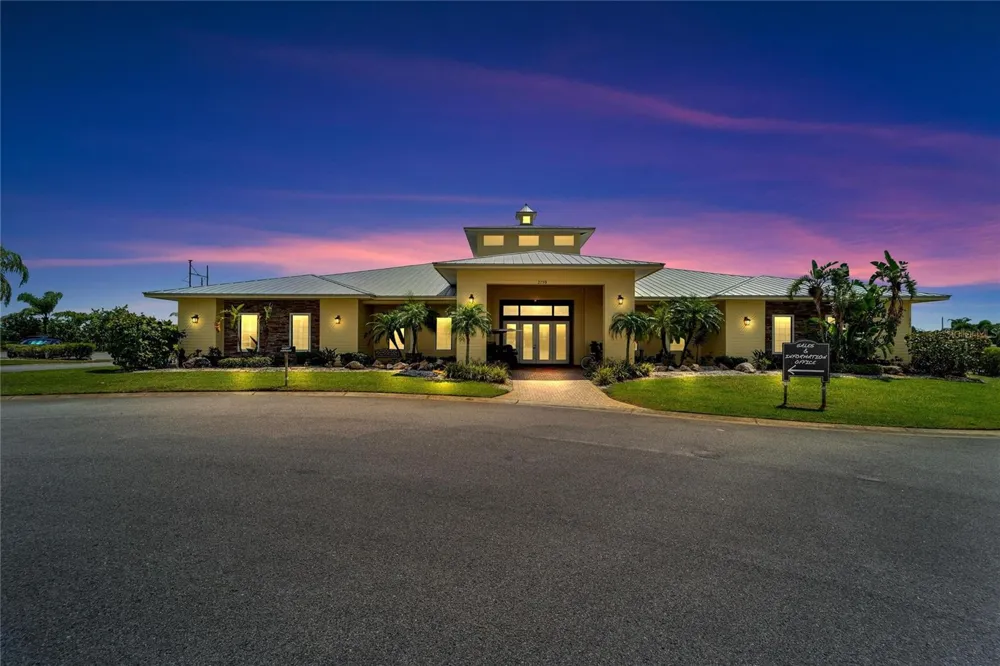 3254 RED TAIL HAWK DRIVE Polk City, FL 33868